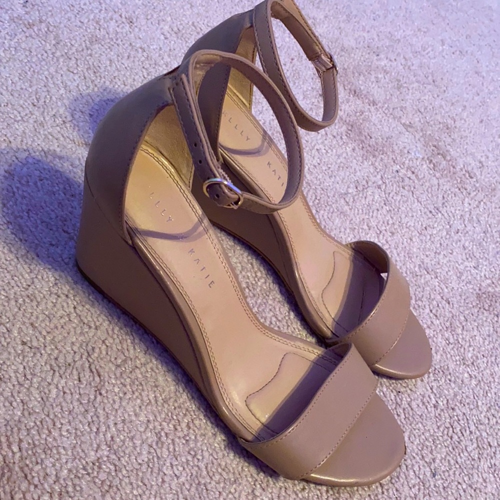 Tan wedges, size 9